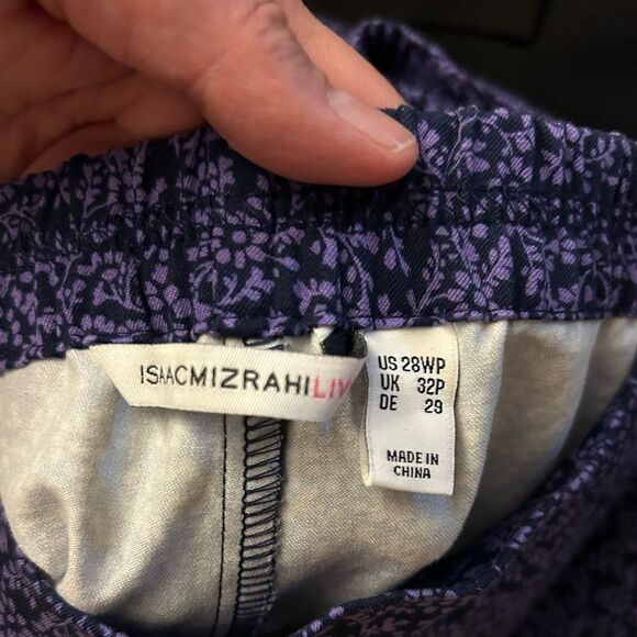 NWOT Isaac Mizrahi Live Purple Floral pant Size 28W petite (24 in inseam) - Picture 10 of 10